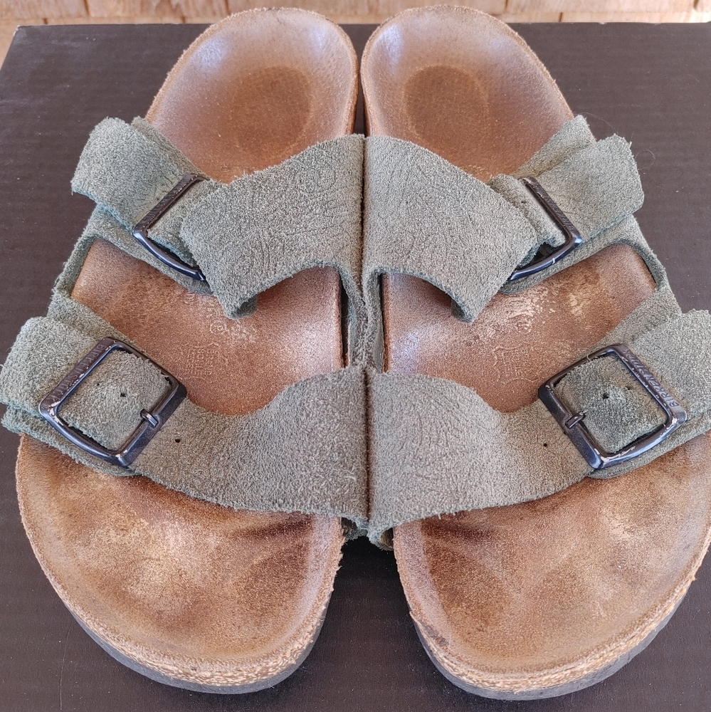 Birkenstocks Arizona, olive green suede, size 41